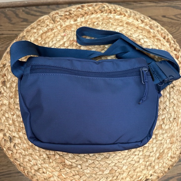 Baboon To The Moon On the Go Fanny Pack - Blue NWOT - Picture 4 of 5